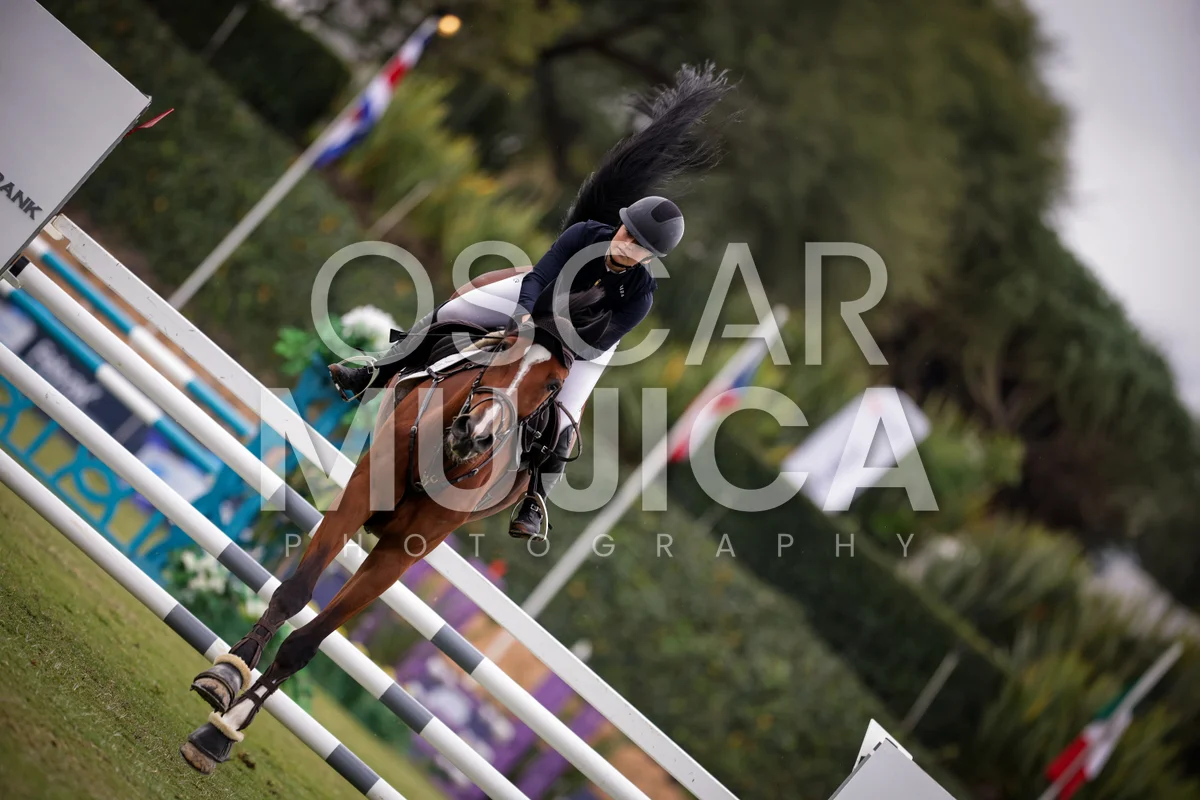 Foto de SHIRELLE MORAGREGA